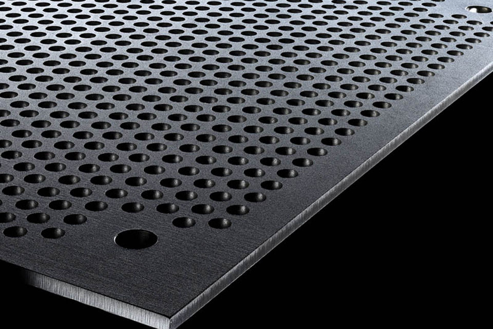 New armour steel showcased at DSEi