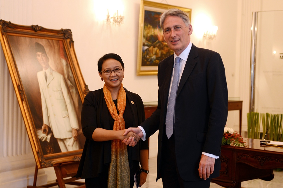 UK Foreign Secretary Philip Hammond MP with Indonesian Foreign Minister Retno Marsudi