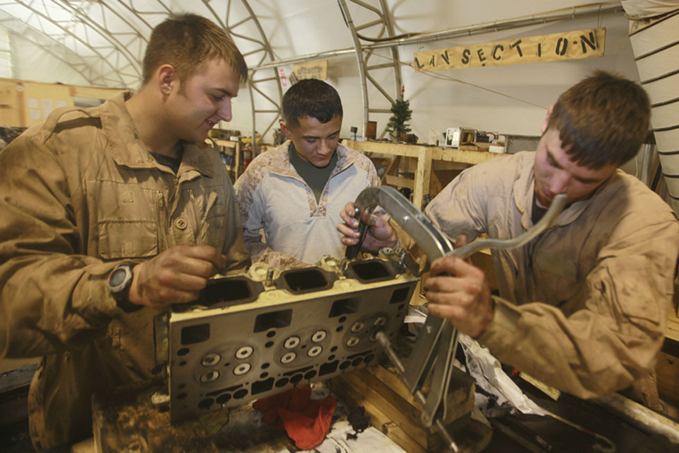 UK troops trade places with US Marine Maintenance Company counterparts