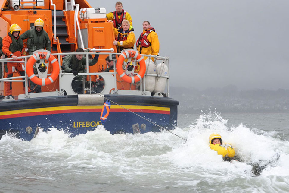 RAF Leuchars pilots train in Tay Estuary
