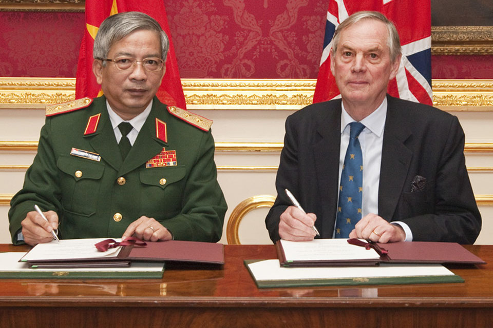 UK and Vietnam sign Defence Co operation Memorandum of Understanding