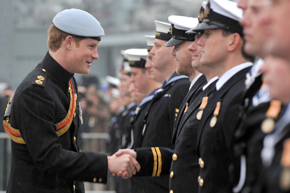 Prince Harry presents medals to Gulf mine warfare sailors