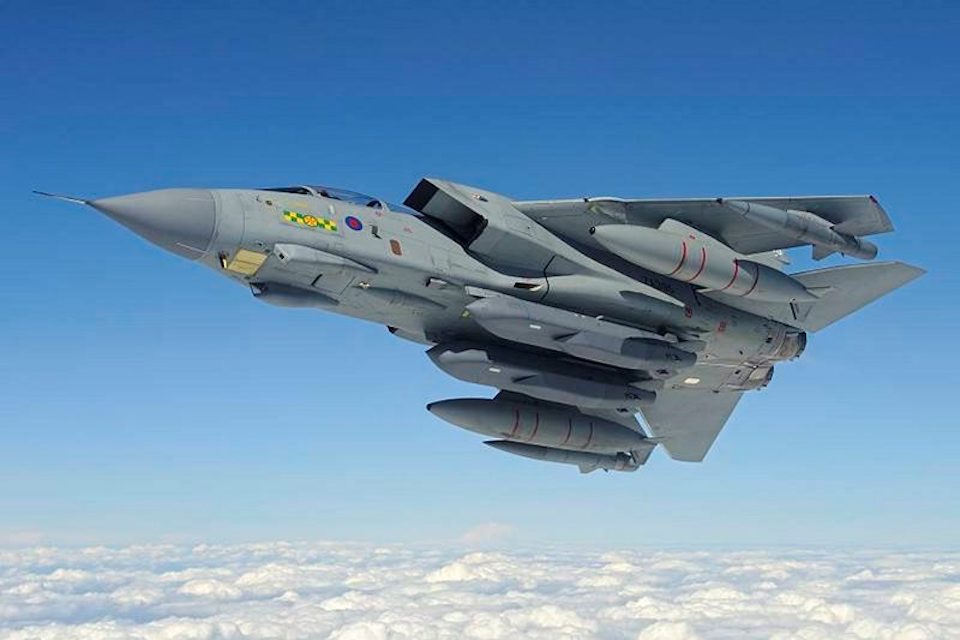 Two Storm Shadow missiles on a Tornado GR4