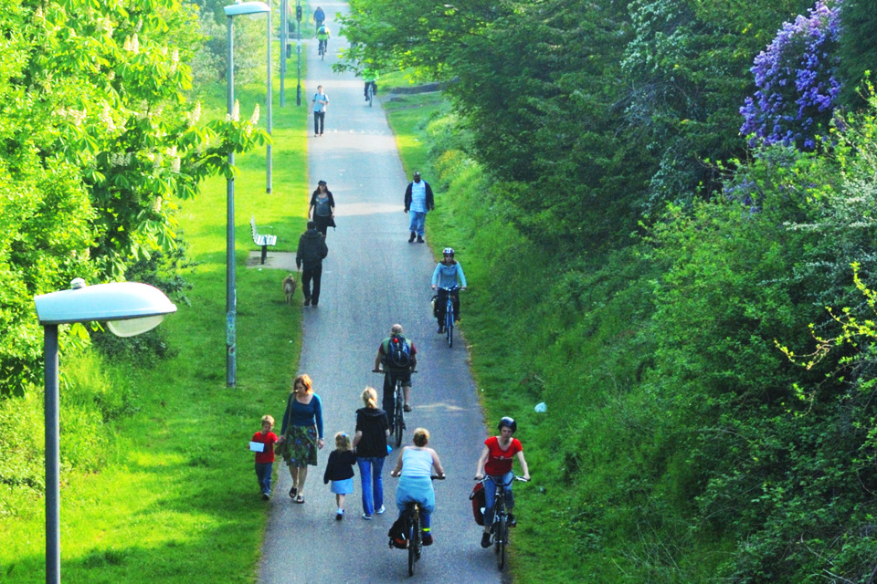 DfT statistics on walking and cycling 16 April 2013