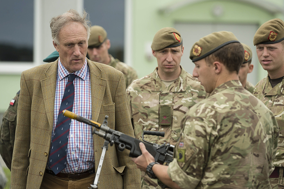 Reserves minister visits British troops on exercise in Poland