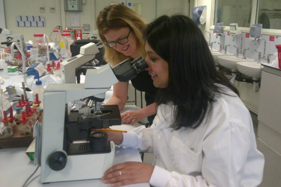 Trainee public analysts attend food examination training