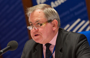 Robert Walter MP, leader of the UK PACE Delegation