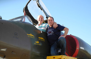 Neil Wilkinson and Mariano Velasco pose with an Argentine Skyhawk that flew in the 1982 war