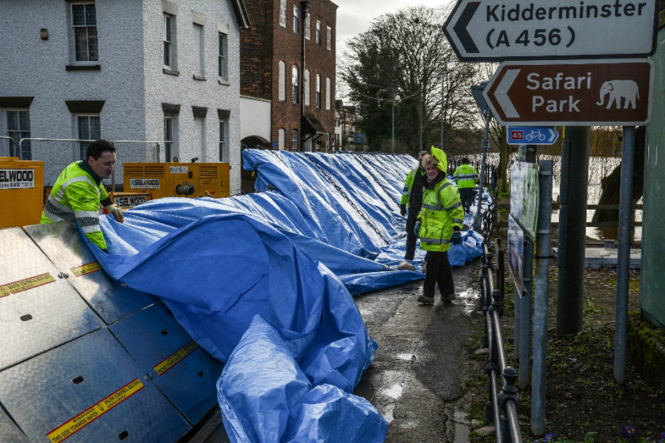 Multi agency exercise to test temporary barriers at Beales Corner in Bewdley