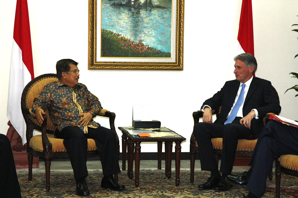 UK Foreign Secretary Philip Hammond MP with Indonesian Vice President Jusuf Kalla