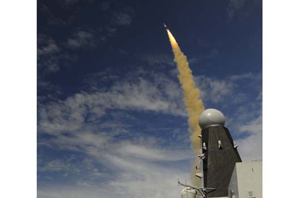 HMS Dragon celebrates successful Sea Viper trials
