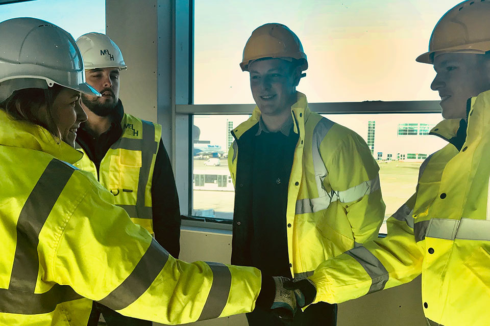 Aviation Minister meets apprentices on visit to Luton Airport