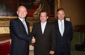 Foreign Secretary William Hague, Ecuadorean Foreign Minister Ricardo Patiño and Foreign Office Minister Hugo Swire