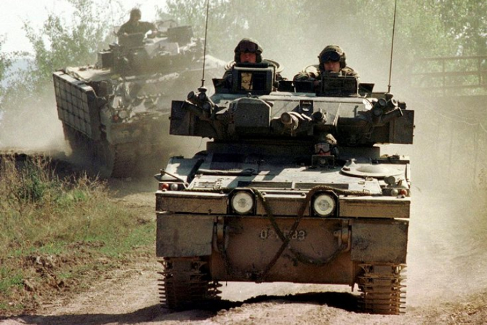 Future troops and vehicle commanders train on Salisbury Plain