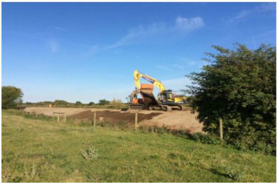 Work to strengthen River Bain banks continues   maintenance will help reduce flood risk