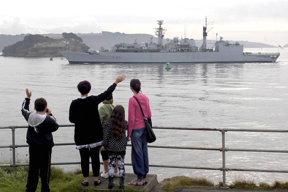 HMS Cumberland sails for the Gulf