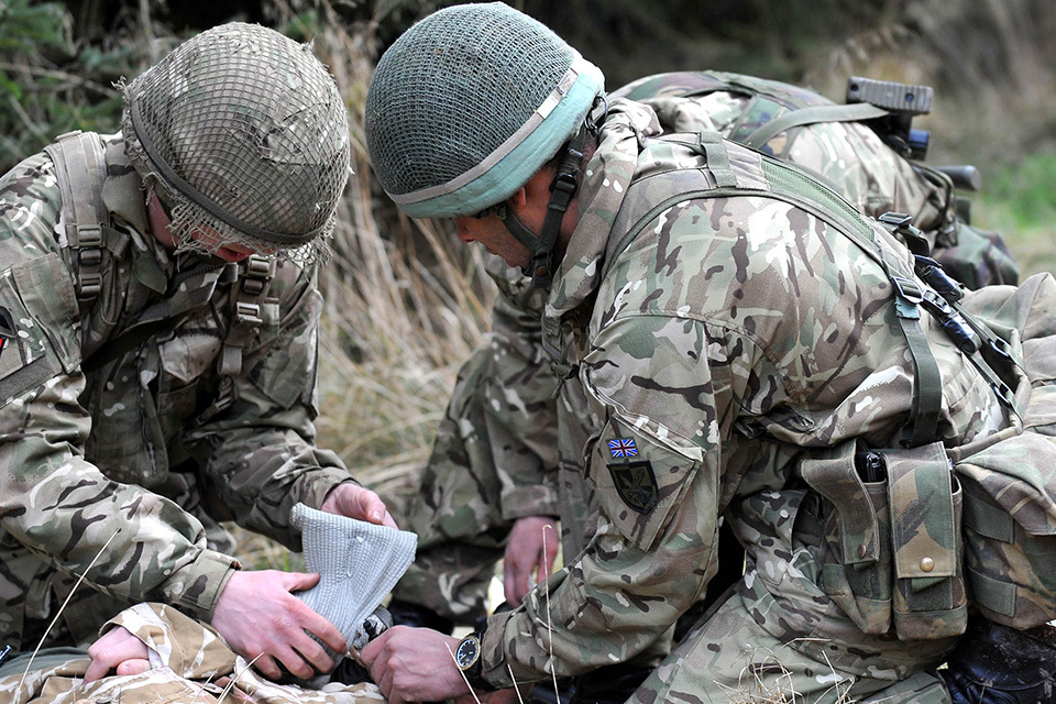 PM announces package of non lethal support to Ukraine