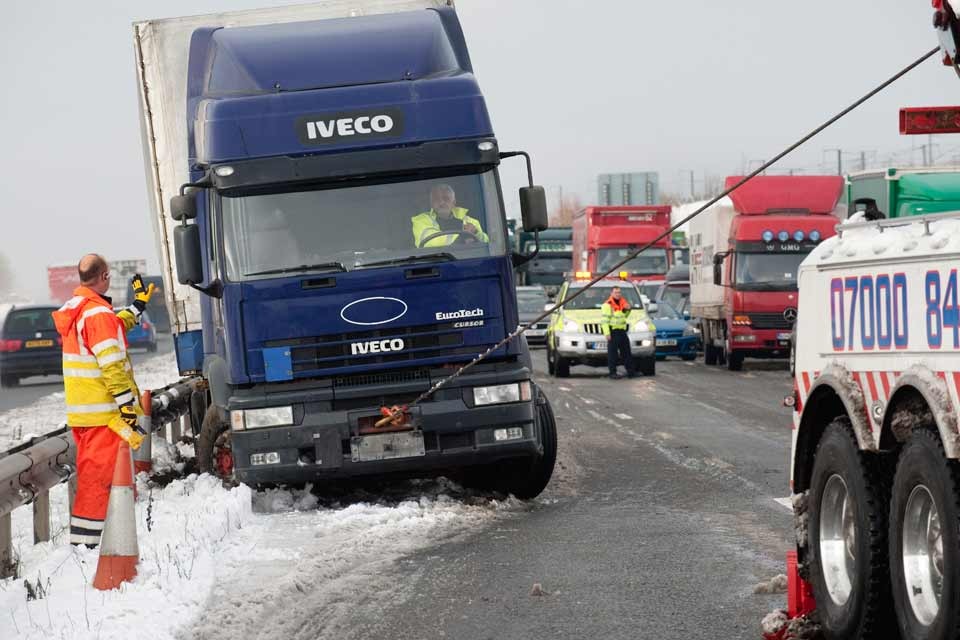 Clear up initiative saving economy millions by reopening roads quicker