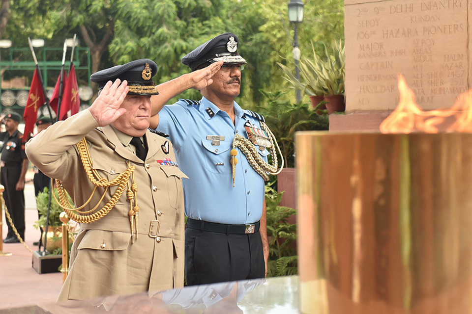 Chief of the Defence Staff strengthens bonds with India