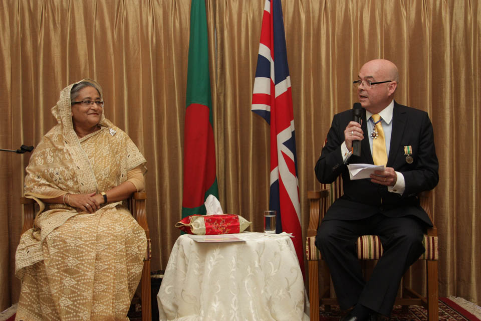 Prime Minister Sheikh Hasina and British High Commissioner Robert Gibson unveil Diamond Jubilee sculpture