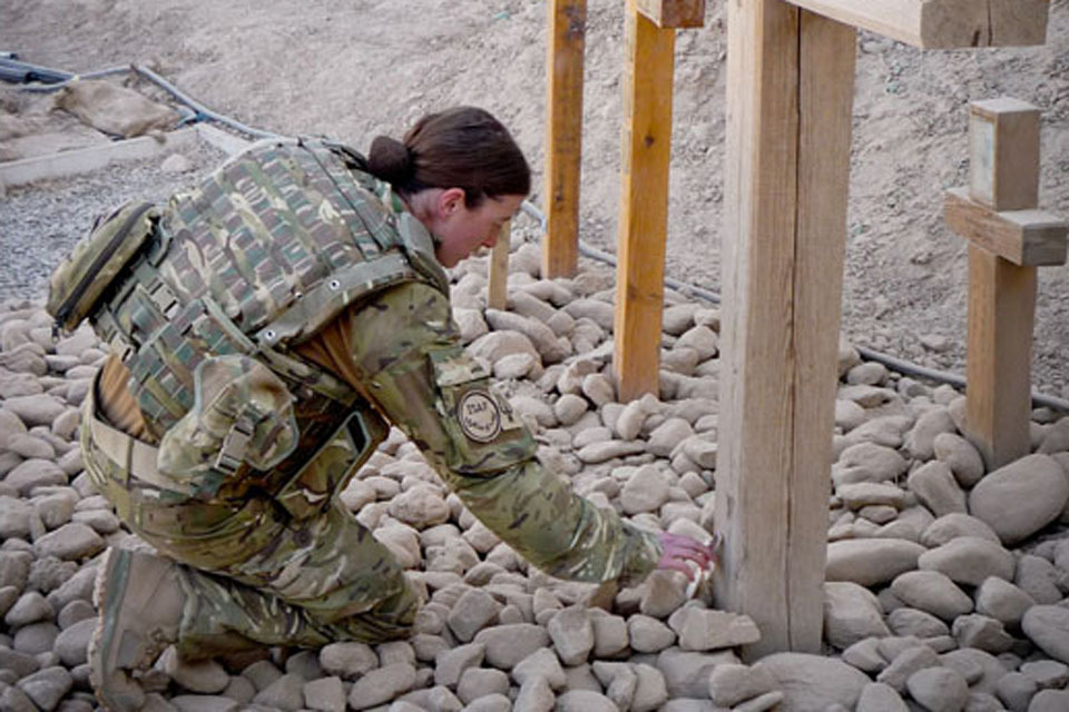 Para musician visits brother's Helmand memorial