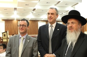 FCO Permanent Under Secretary Simon Fraser with British Ambassador to Israel Matthew Gould visiting a Yeshiva in Jerusalem