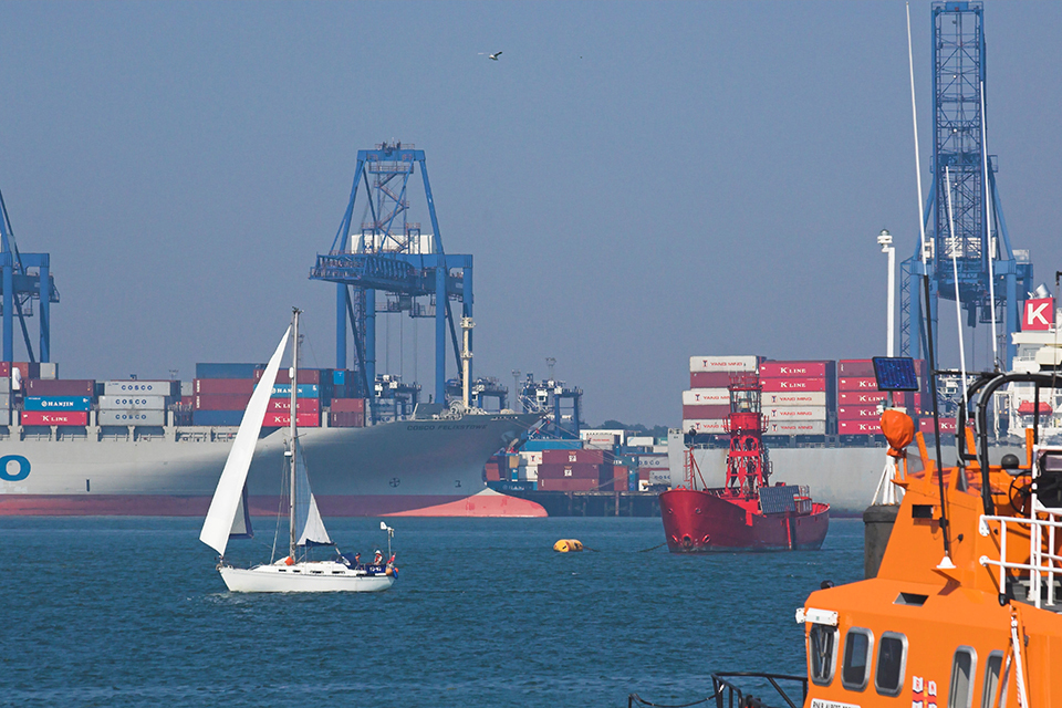 Government doubles trainee funding in SMarT move to boost UK maritime sector