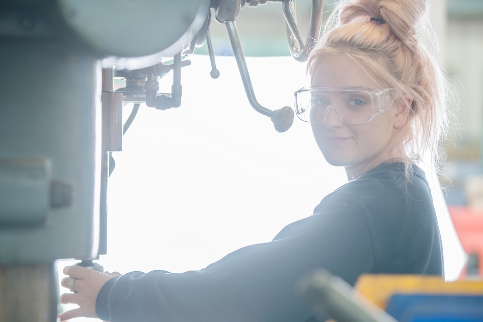 Dstl Launches 2018 Apprenticeship Scheme