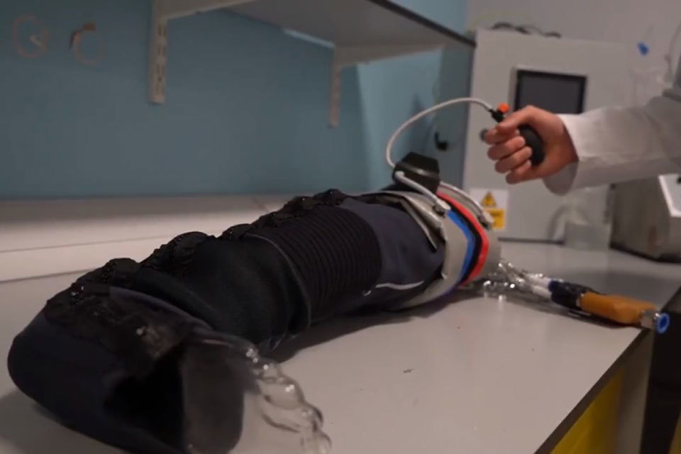 Pioneering treatment could save limbs on the battlefield