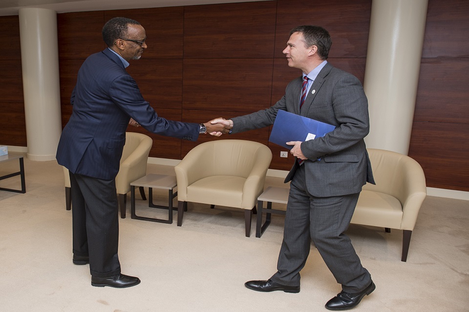 The Minister for Armed Forces, Mark Lancaster, shaking hands with the President of Rwanda, Paul Kagame. Crown Copyright.