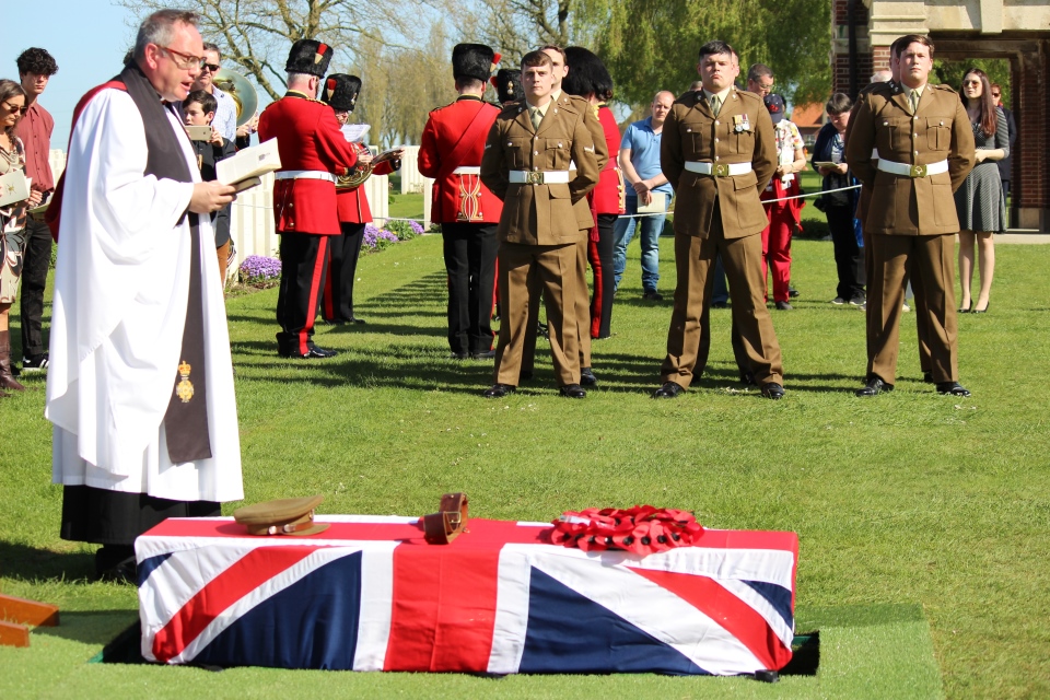 Padre Stuart Richards delivers the service for Captain Walker and the six unknown soldiers, Crown Copyright, All rights reserved