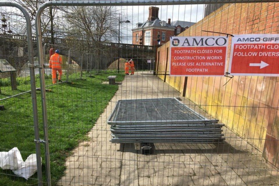 Maintenance work starts on Shrewsbury flood defence