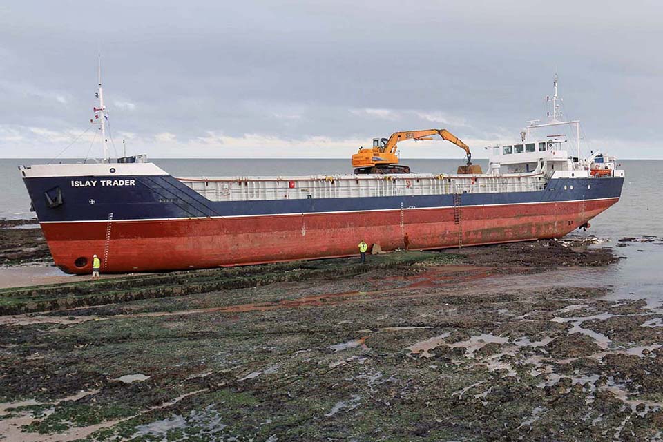 Islay Trader aground