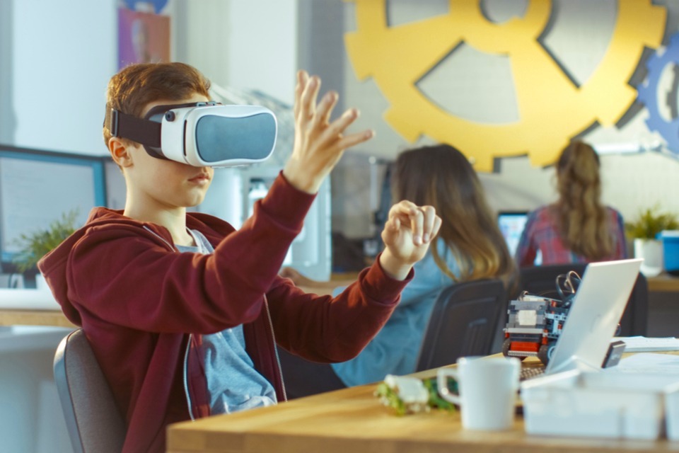 Immersive technologies for pupils with autism: apply for funding