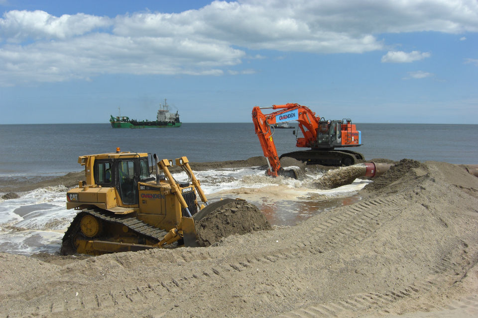 Call to sign up for flood warnings as up to 80% of Lincolnshire coastal communities yet to fully register