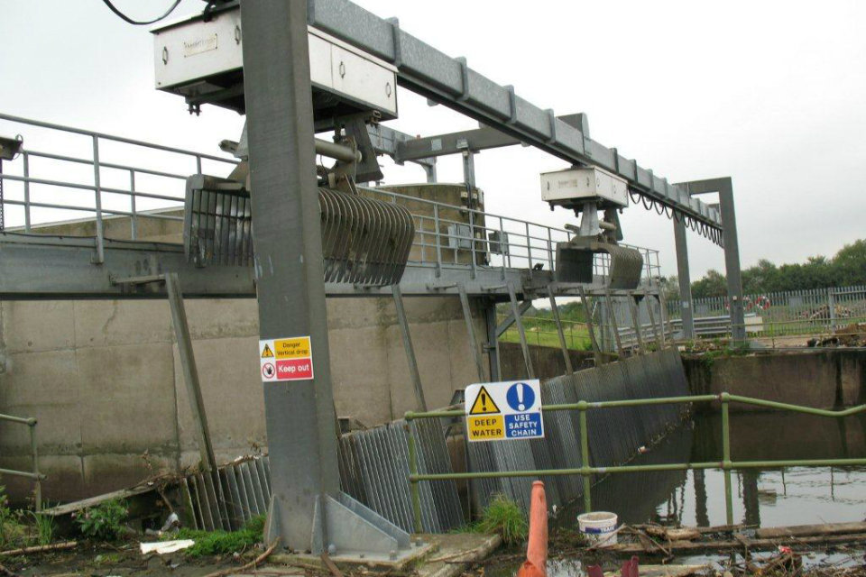 Water quality improvements signal end for 1980s river equipment