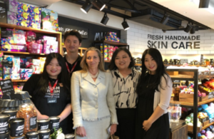 Picture of Minister Fairhead visiting Lush Cosmetics in Korea.