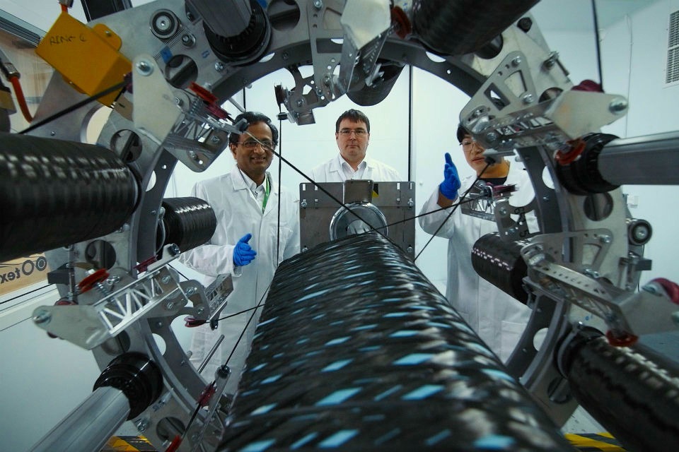 UK creates world’s first 3D winder for complex carbon fibre parts
