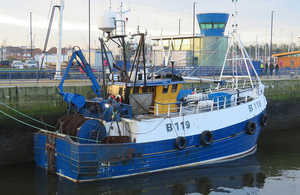 Illustris alongside another fishing vessel