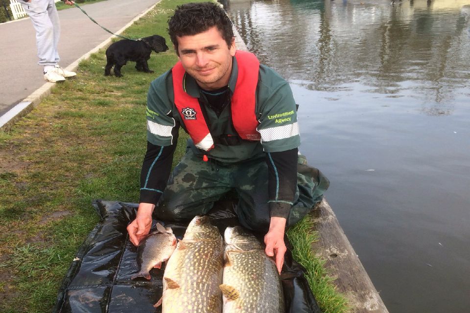 Anglers urged to take care when fishing during hot conditions