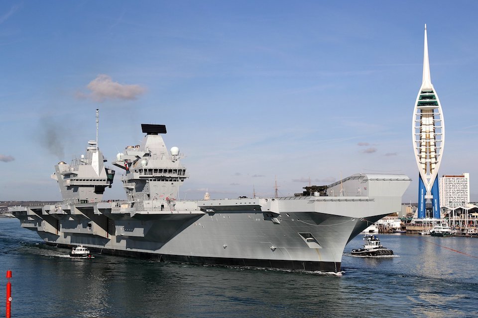 HMS Queen Elizabeth sets off for F 35B fighter jet trials