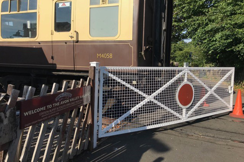 [withdrawn] runaway at bitton station