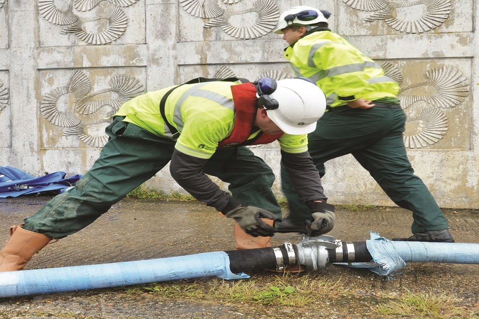 Environment Agency and Fire Service team up to tackle emergencies