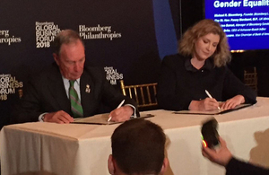 Penny Mordaunt and Michael Bloomberg at the Bloomberg Global Business Forum in New York City, 26 September 2018.