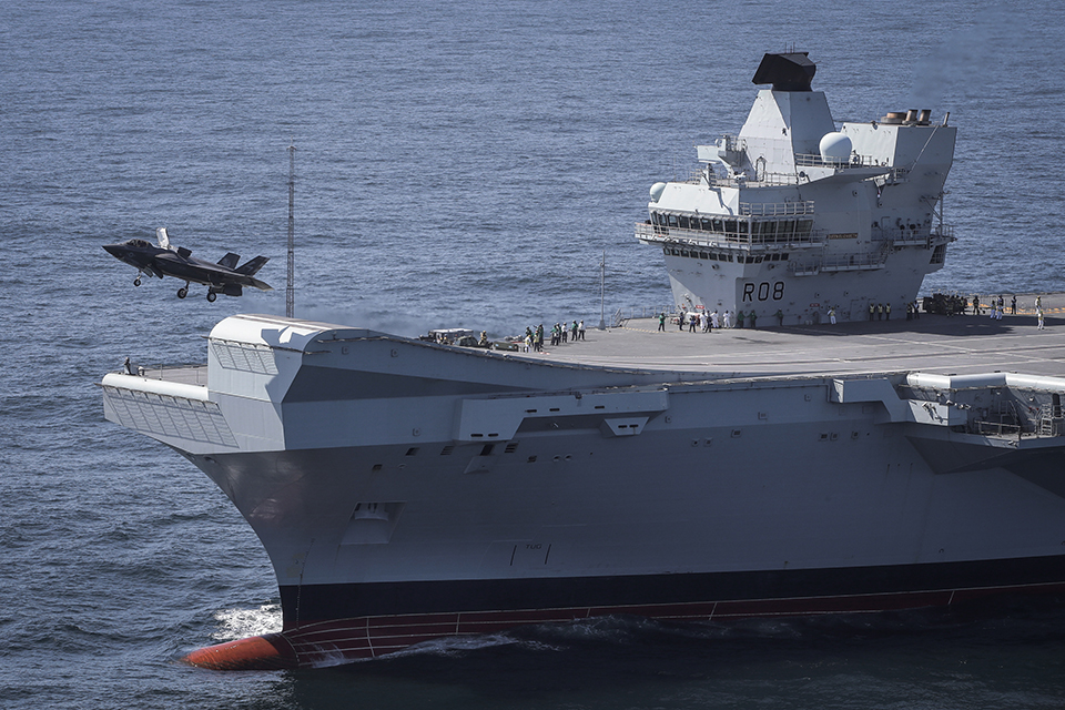 Fighter jets join forces with British aircraft carrier to make history