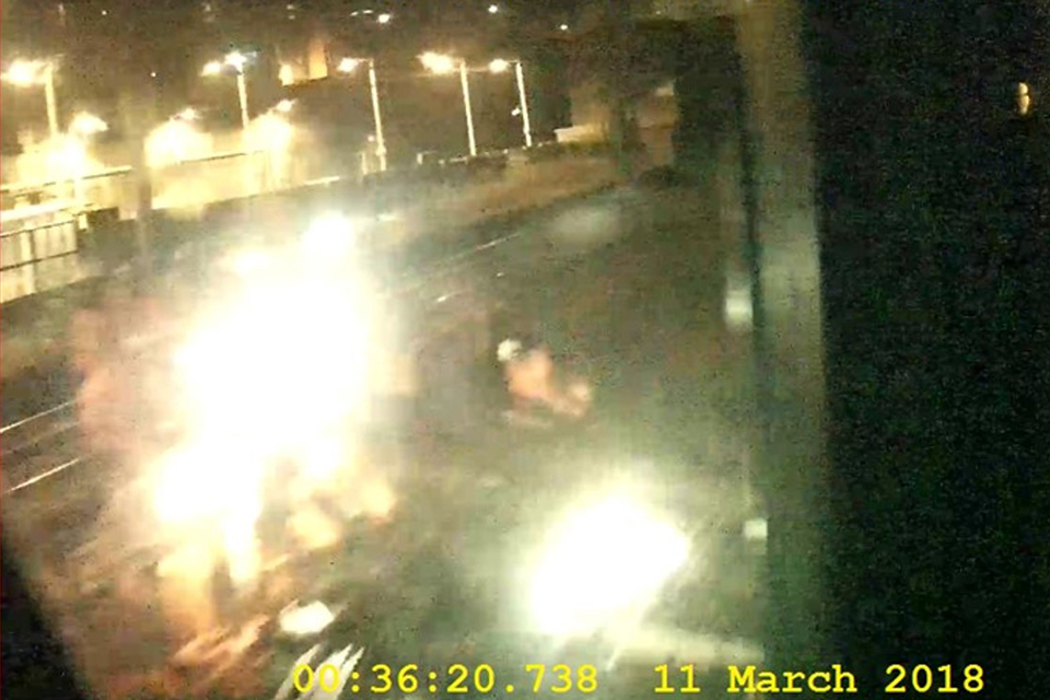 Report 20/2018: Near miss with track workers and trolleys at South Hampstead