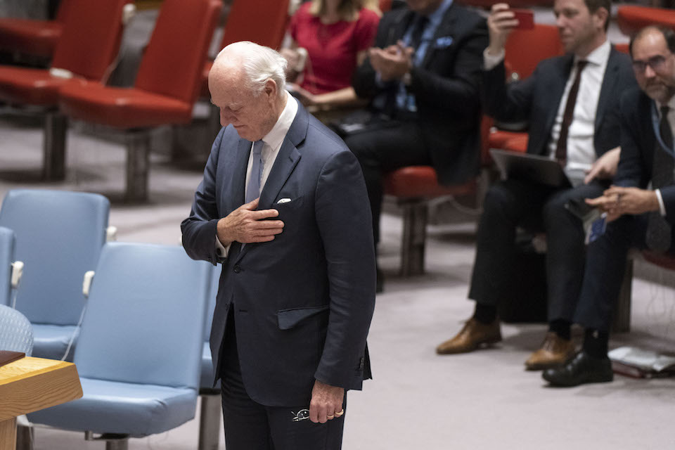Staffan de Mistura, UN Special Envoy for Syria, expresses gratitude as he receives applause in the Security Council Chamber. It is officially the last time Staffan de Mistura briefs the Security Council as UN Special Envoy for Syria. (UN Photo)