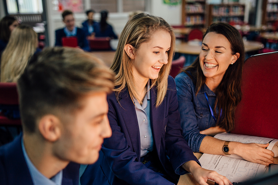 New site to help schools save thousands on recruitment costs