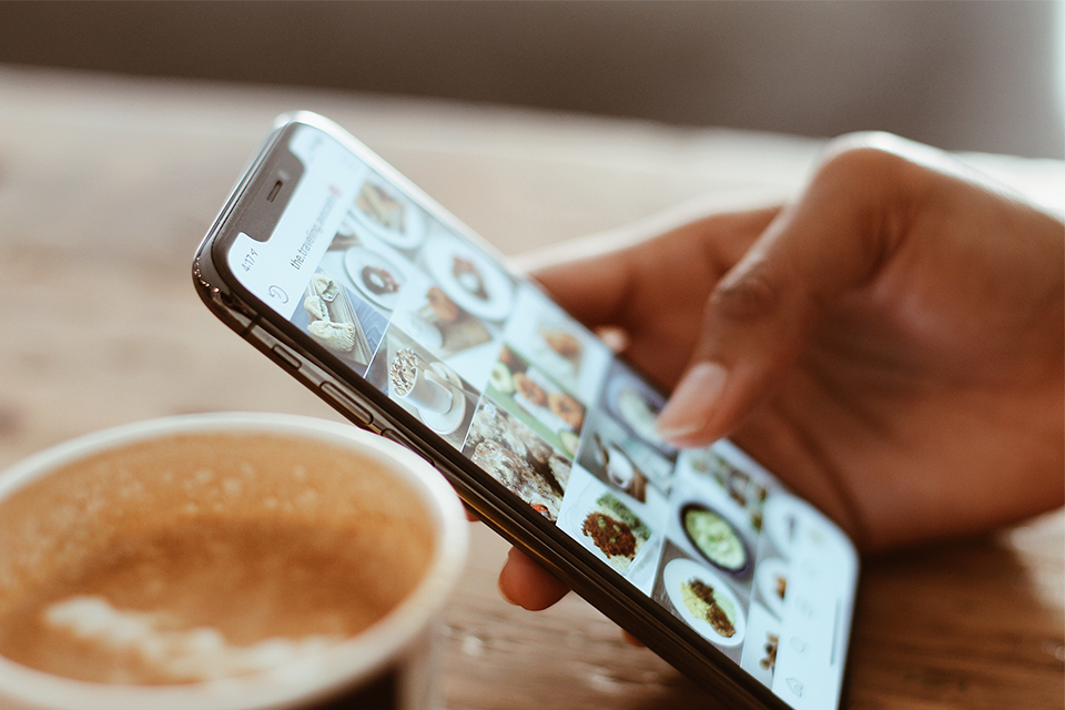 Celebrities pledge to clean up their act on social media