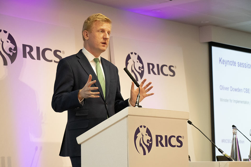 Minister warns construction industry they must be ready for new rules on paying suppliers on time